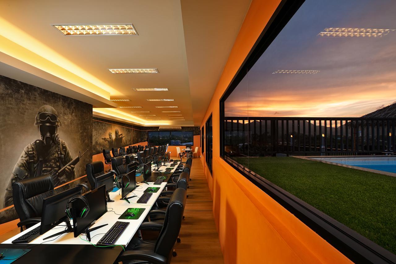 Gamers Paradise Hotel Чалонг Экстерьер фото