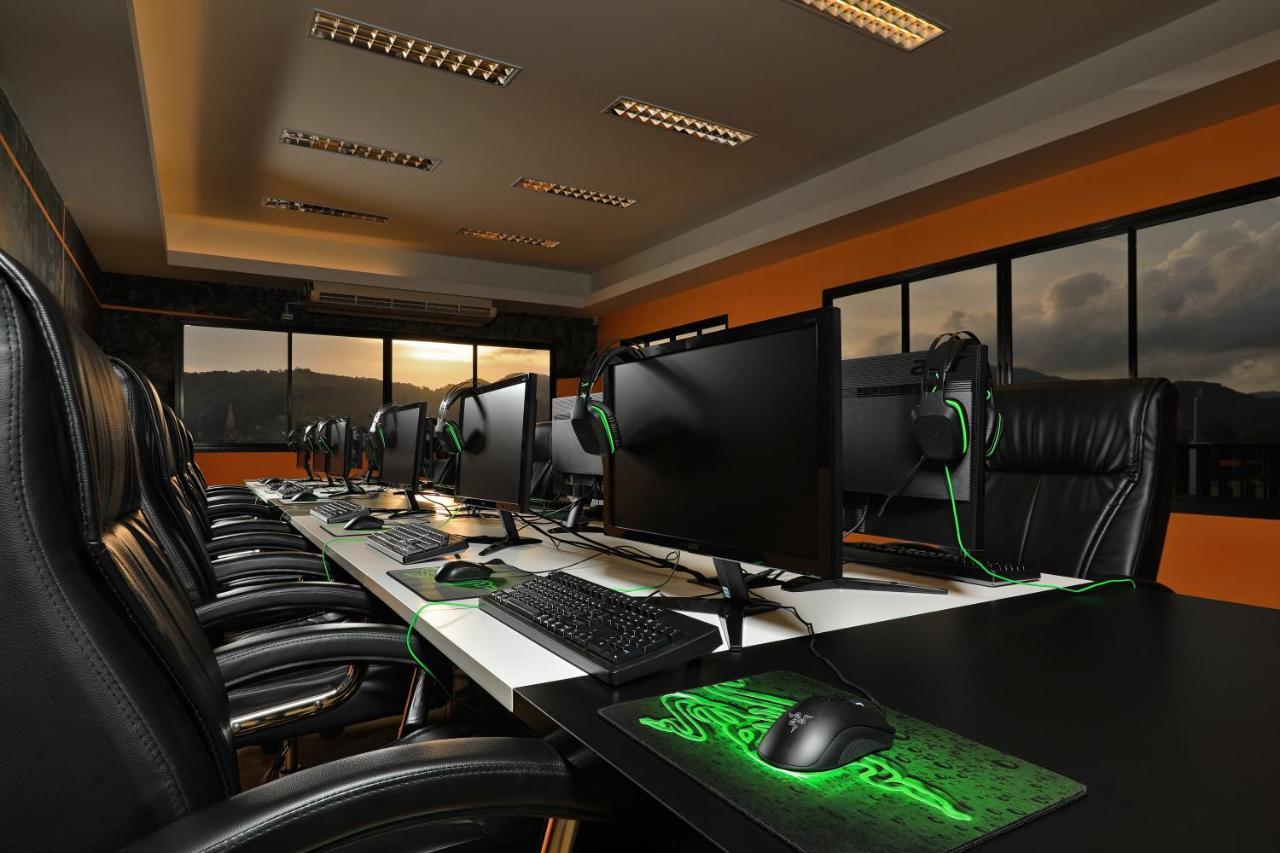 Gamers Paradise Hotel Чалонг Экстерьер фото