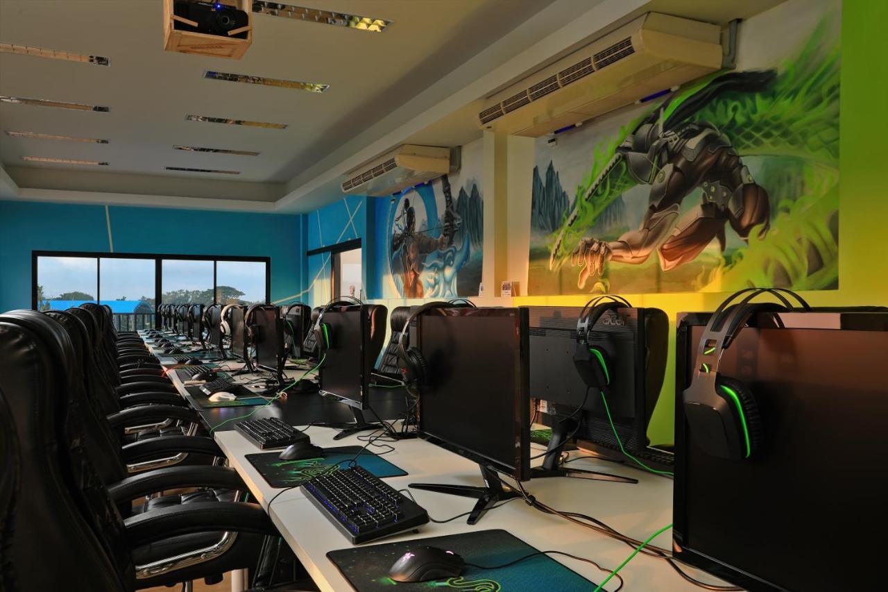 Gamers Paradise Hotel Чалонг Экстерьер фото